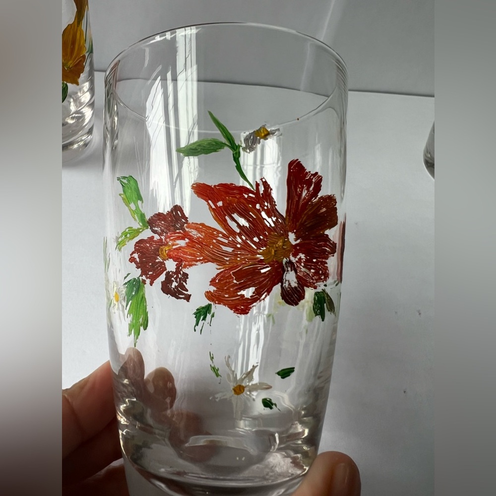Set of 6 Vintage Painted Glasses - Picture 7 of 13